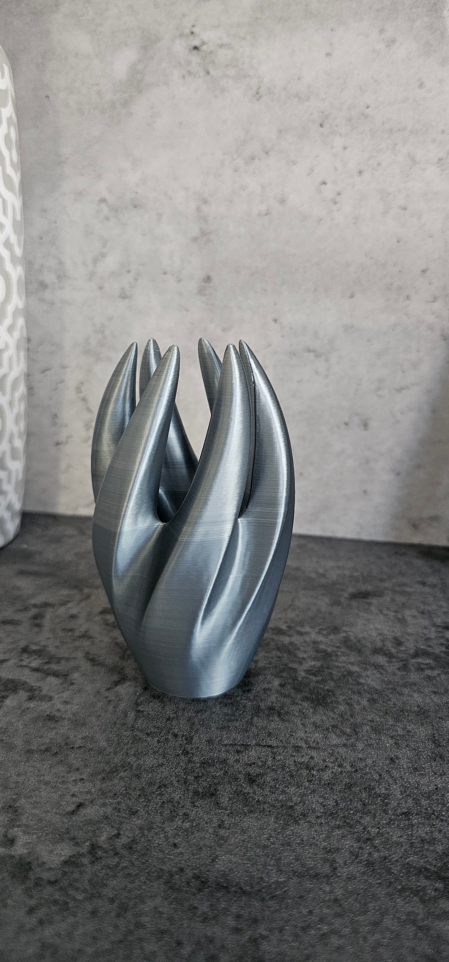 Twisted Style Ring Holder - Minimalist Vriden Ring Display Stand - Danielle and Jason Baker LLC - Danielle Baker's Boutique